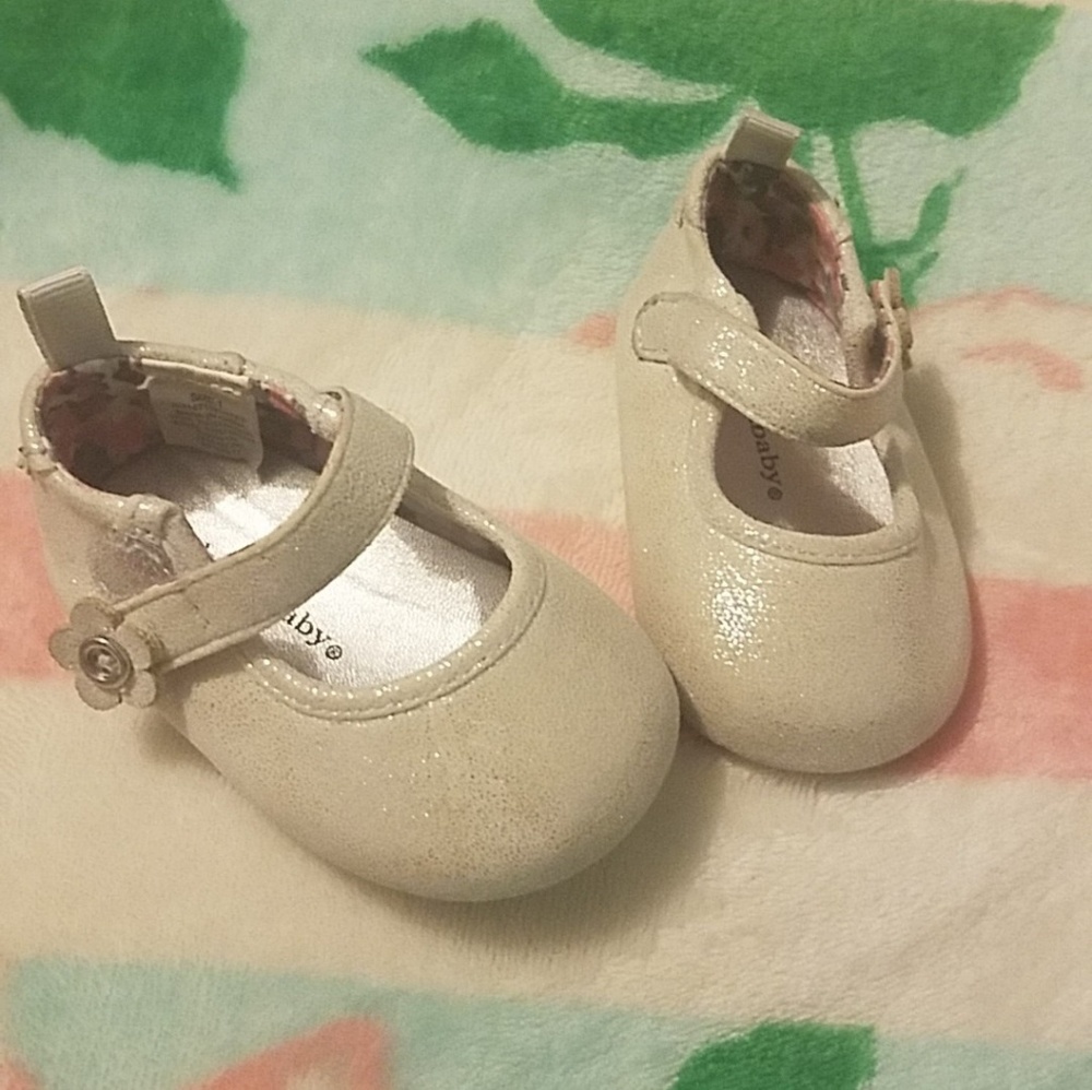 Baby Girl Shoes - Picture 1 of 8